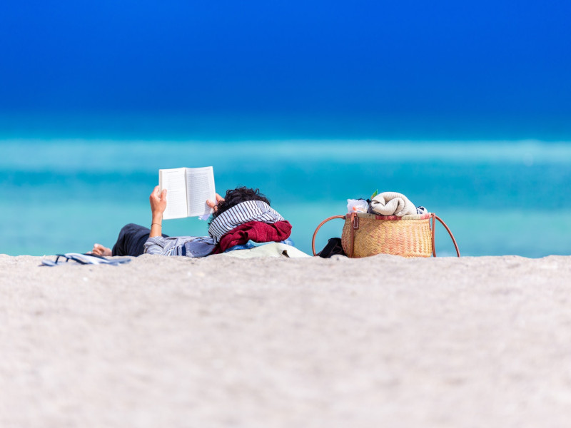 Beitragsbild Unsere Buchempfehlungen für Ihren Badeurlaub 2023
